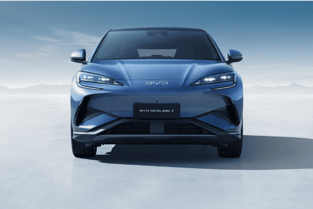 BYD 씨라이언7 정면