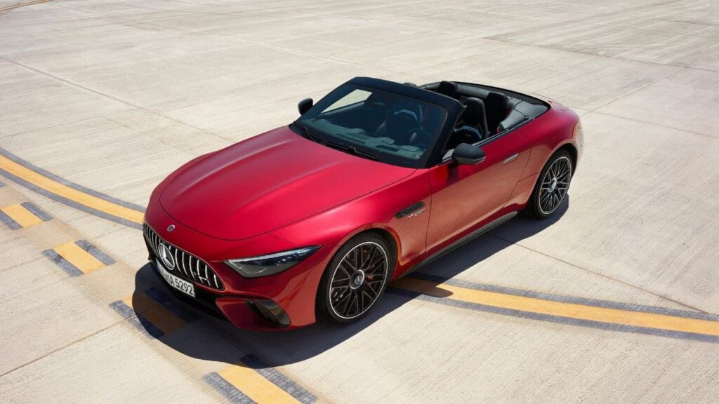 벤츠 SL 7세대 AMG SL 63 E-퍼포먼스 측면