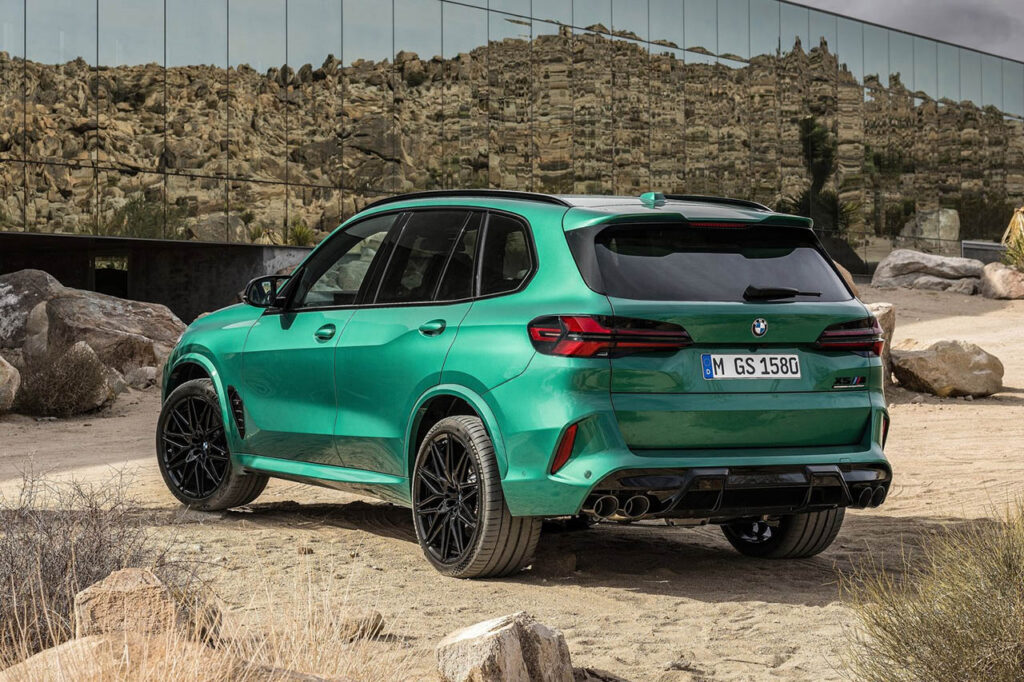 초록색 2026 BMW X5 M 컴페티션