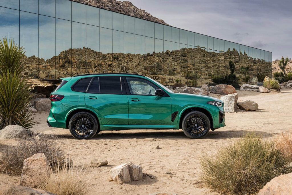 초록색 2026 BMW X5 M 컴페티션