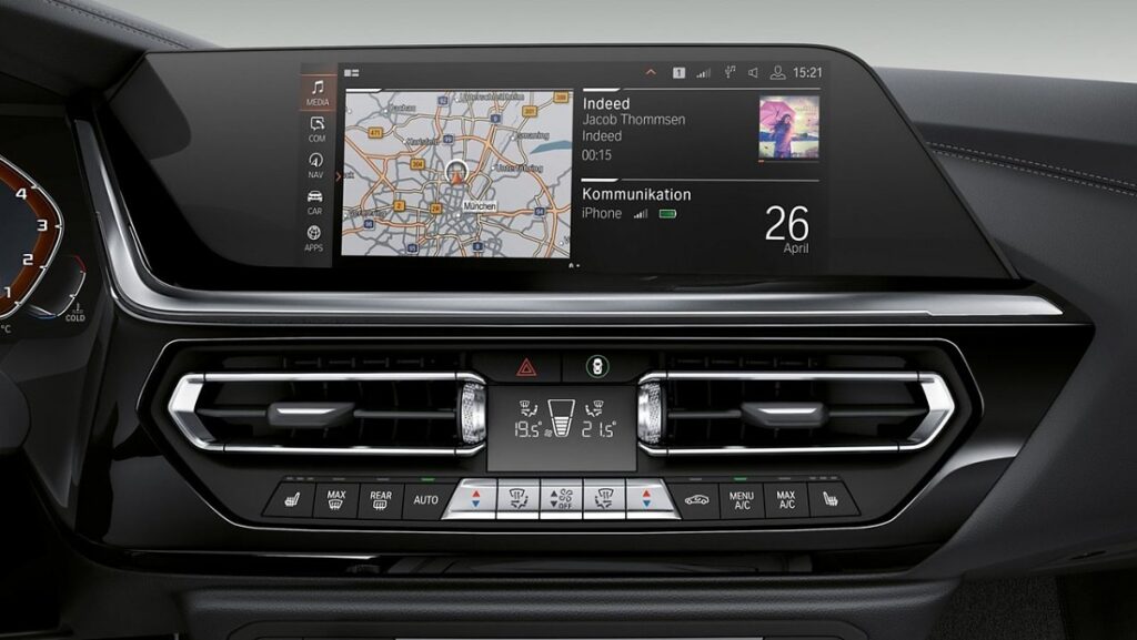 빨간색 2026 BMW Z4 M40i 디스플레이