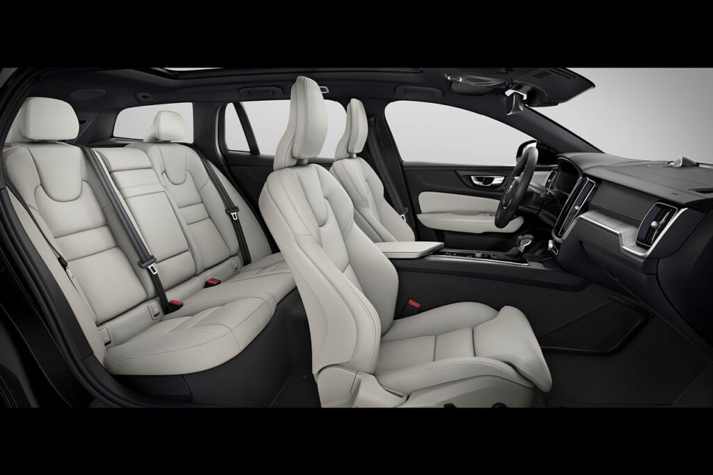 2026 볼보 V60 크로스 컨트리 시트