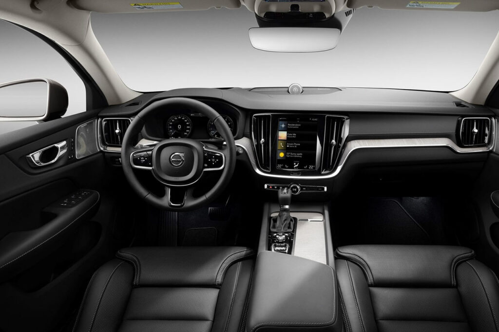 2026 볼보 V60 크로스 컨트리 내부