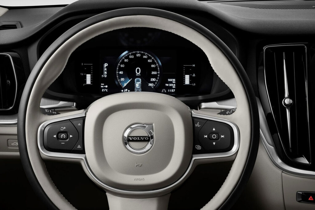 2026 볼보 V60 크로스 컨트리 핸들