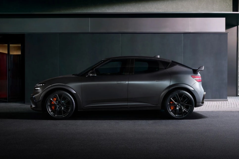 제네시스 GV60 마그마 측면