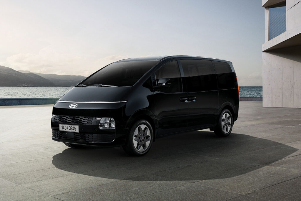 현대 더 뉴 스타리아 하이브리드 45도 측면