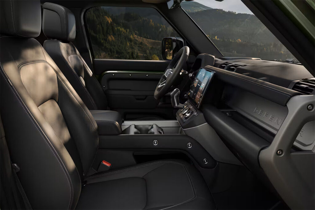 2026 랜드로버 디펜더 1열