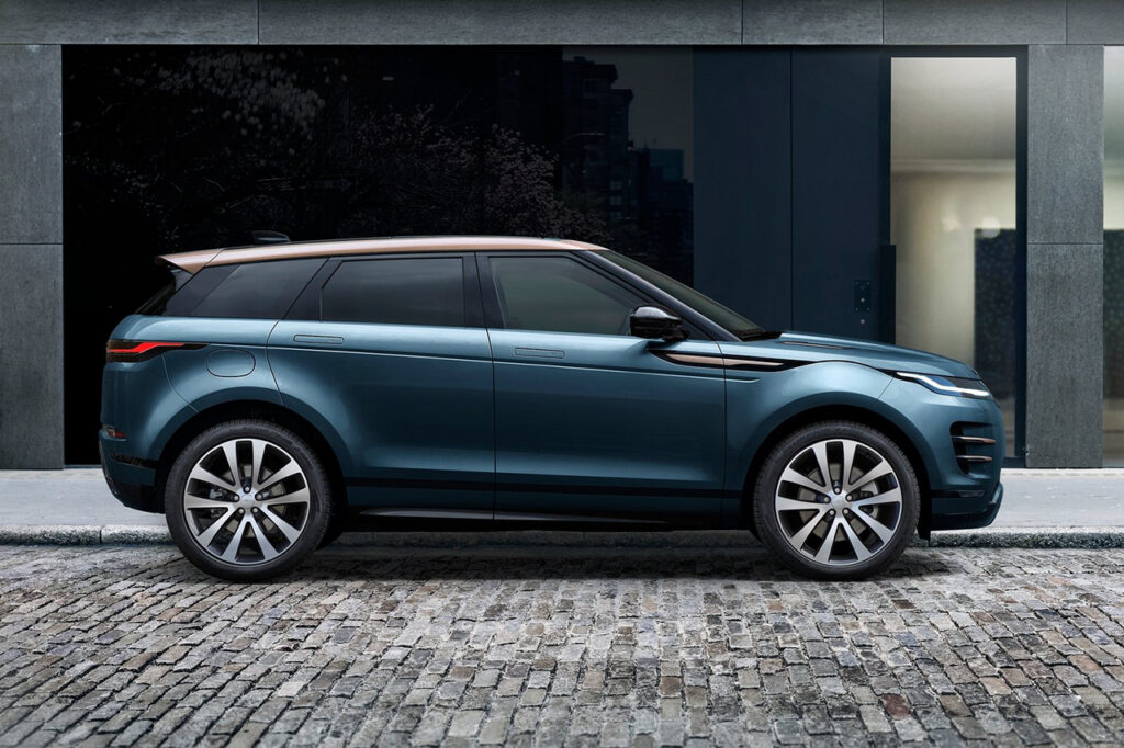 2026 랜드로버 레인지로버 이보크 2세대 측면 모습