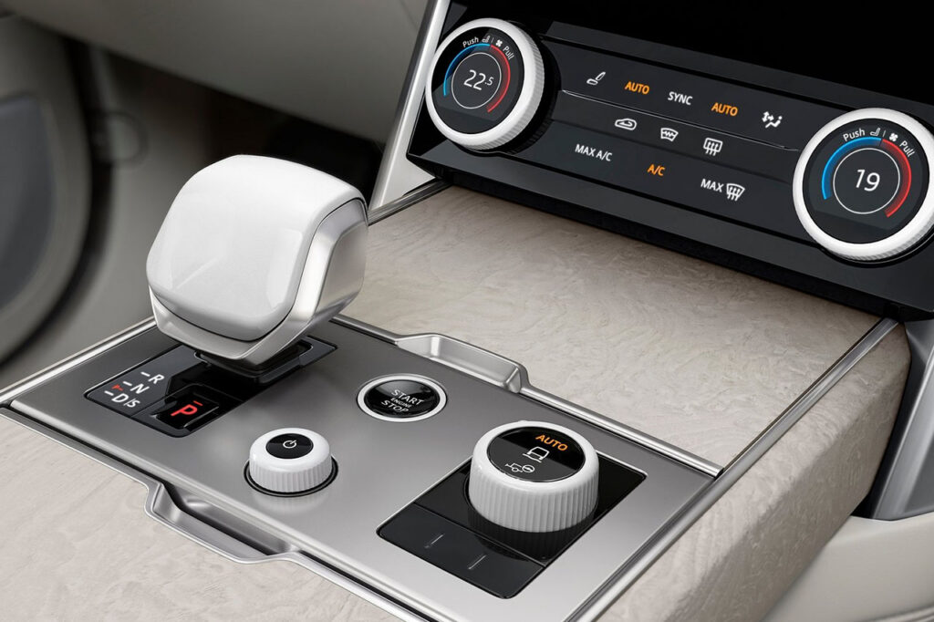 2026 랜드로버 레인지로버 5세대 기어 조작부