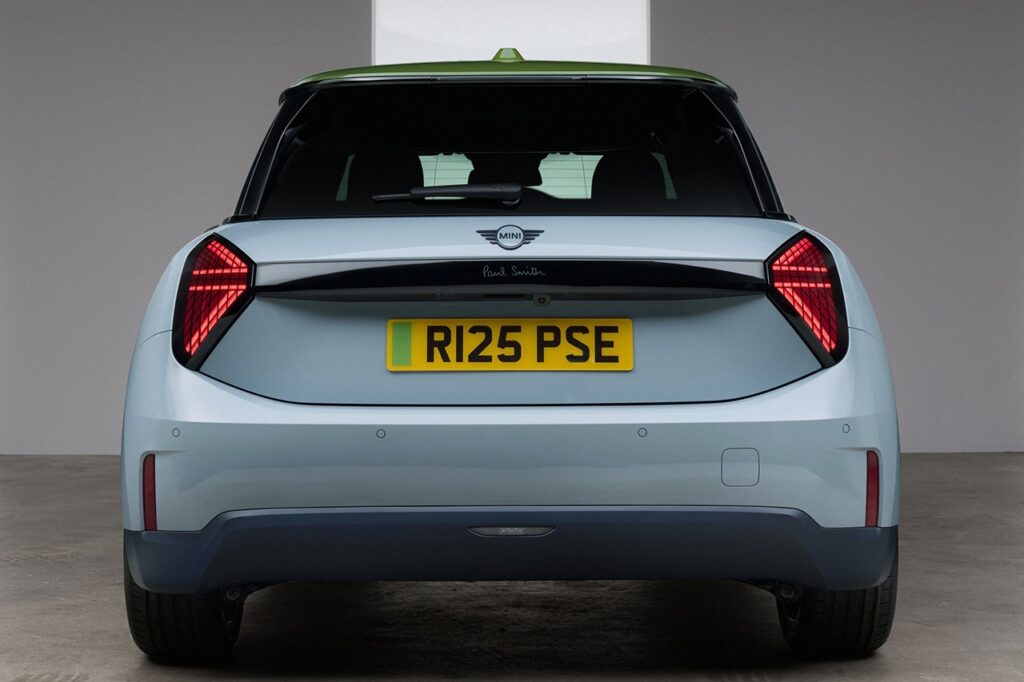 2026 미니 쿠퍼 일렉트릭(4세대) 후면 모습