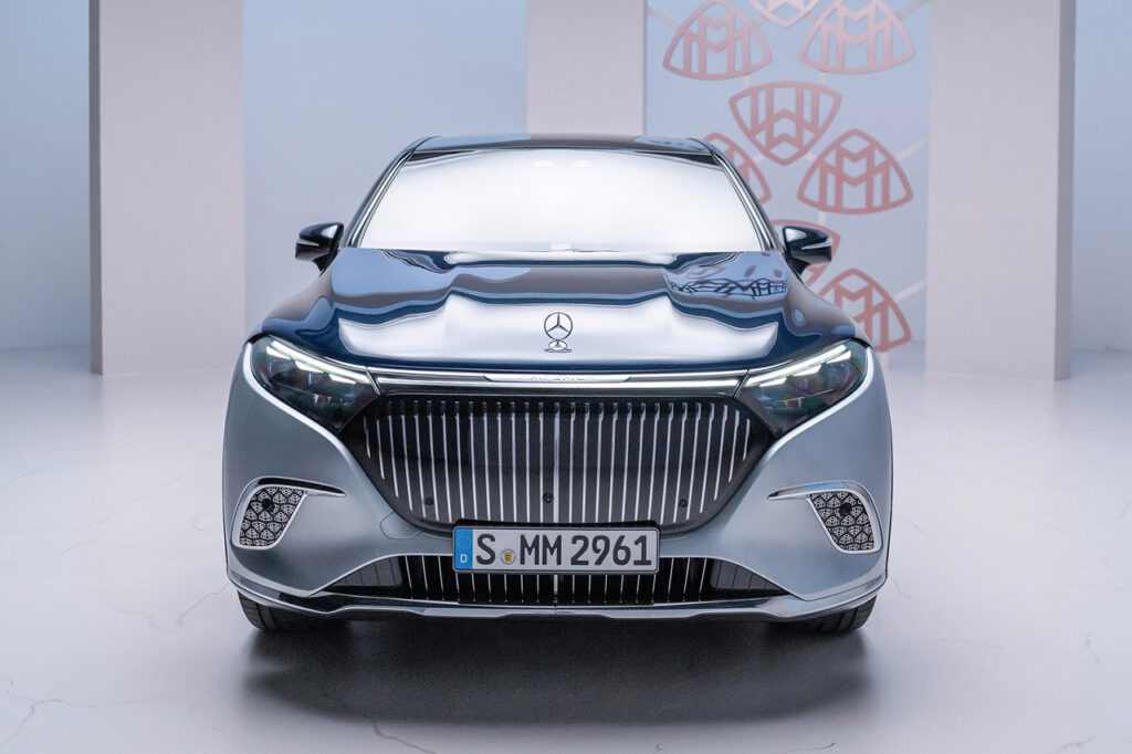 2026 벤츠 마이바흐 EQS SUV 정면 모습