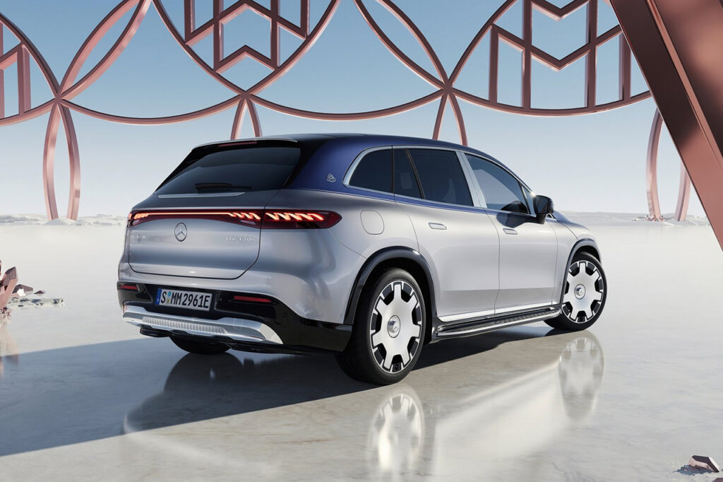2026 벤츠 마이바흐 EQS SUV 뒷모습
