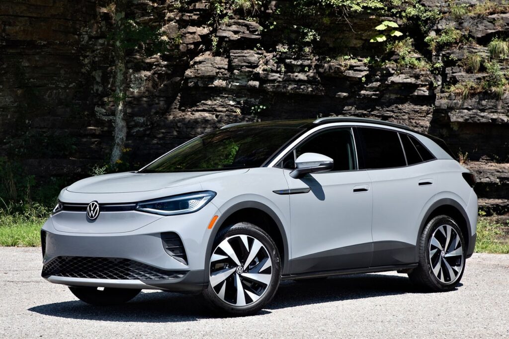2026 폭스바겐 ID.4가 서있는 모습