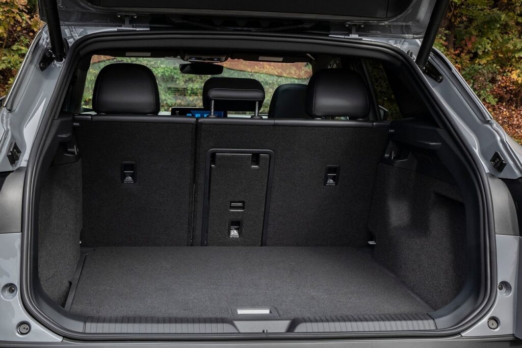 2026 폭스바겐 ID.4 트렁트