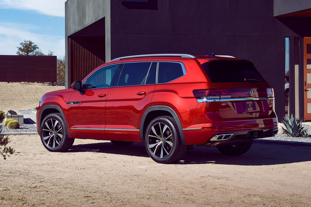 빨간색 2026 폭스바겐 아틀라스 옆모습
