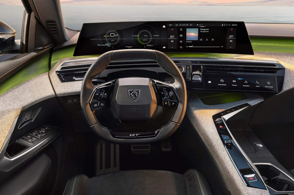 푸조 5008 하이브리드 핸들