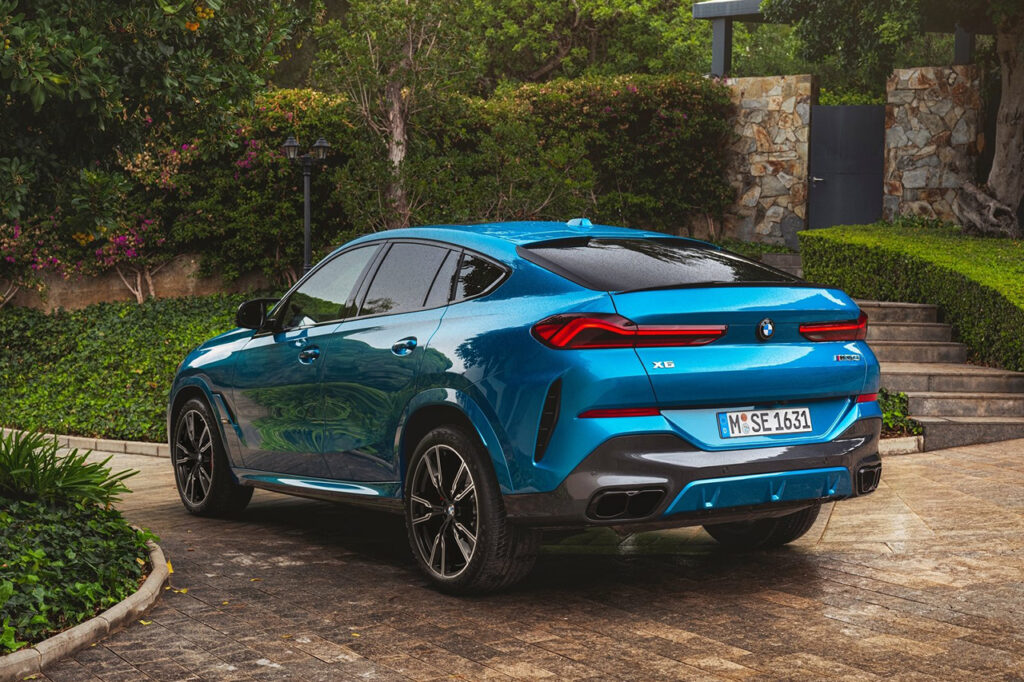 BMW X6의 뒷모습