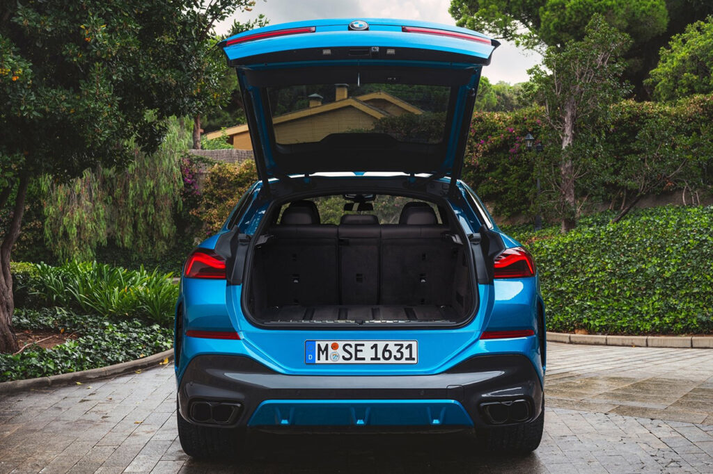 BMW X6 트렁크