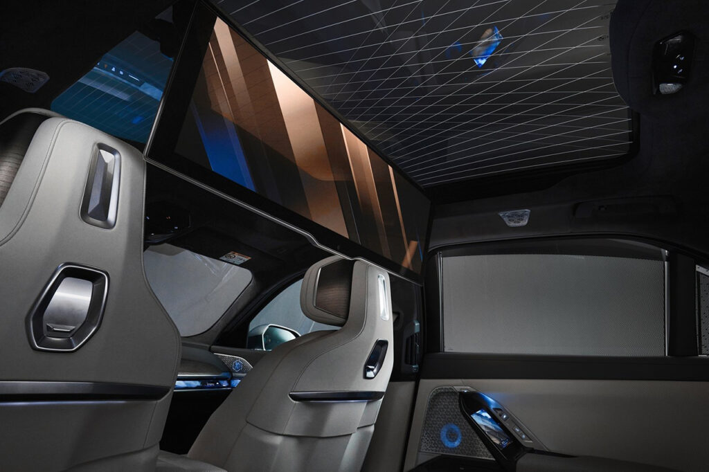 2026 BMW i7 시어터 스크린