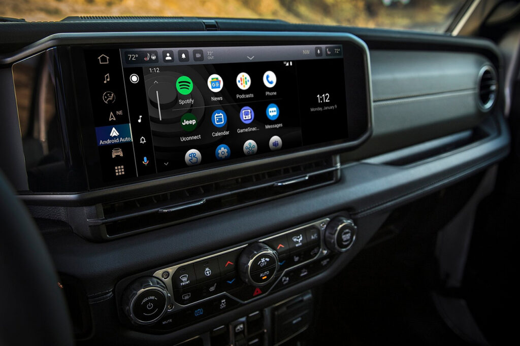 2026 지프 랭글러(4세대)의 디스플레이