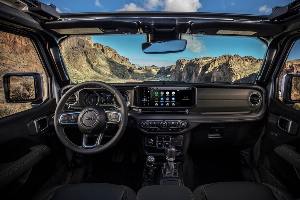 2026 지프 랭글러(4세대) 1열