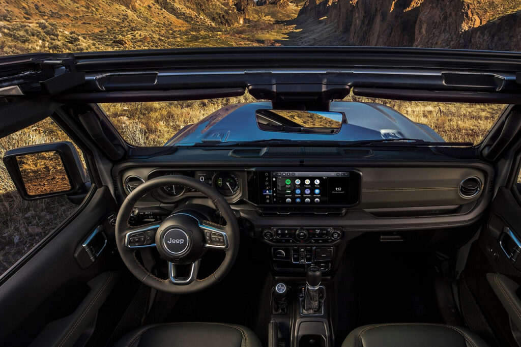 2026 지프 랭글러(4세대) 1열 모습