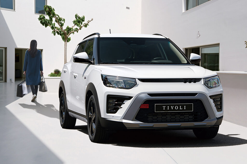 흰색 뉴 티볼리