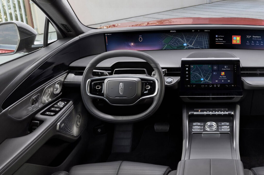 2026 링컨 노틸러스 하이브리드 디스플레이