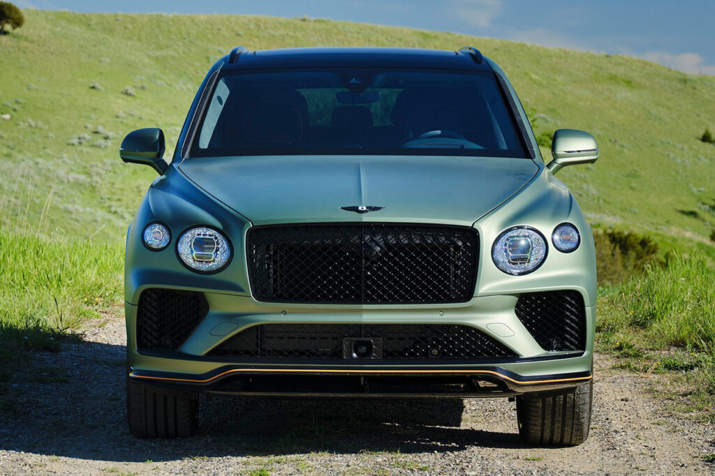 2026 벤틀리 벤테이가 정면 모습