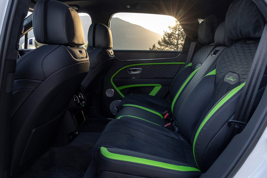 2026 벤틀리 벤테이가 2열 시트