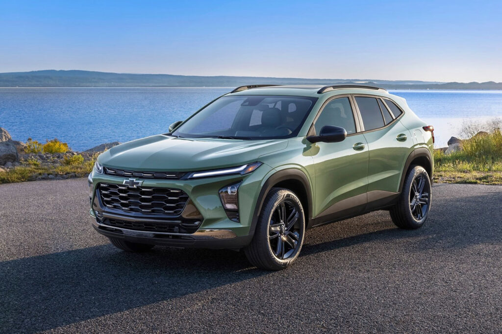 물가에 서있는 크로스오버