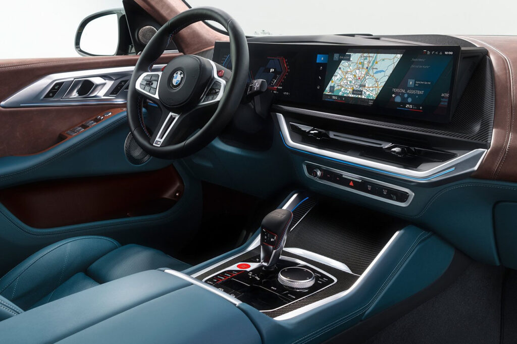 2026 BMW XM 운전석