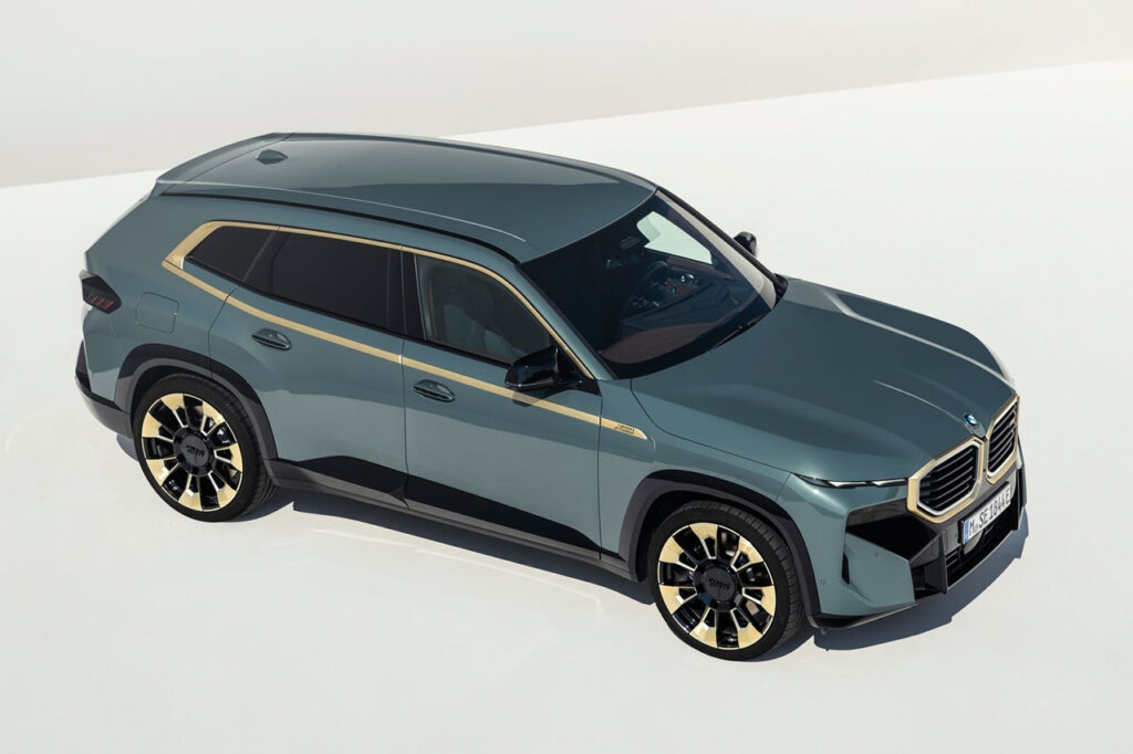 2026 BMW XM 옆모습