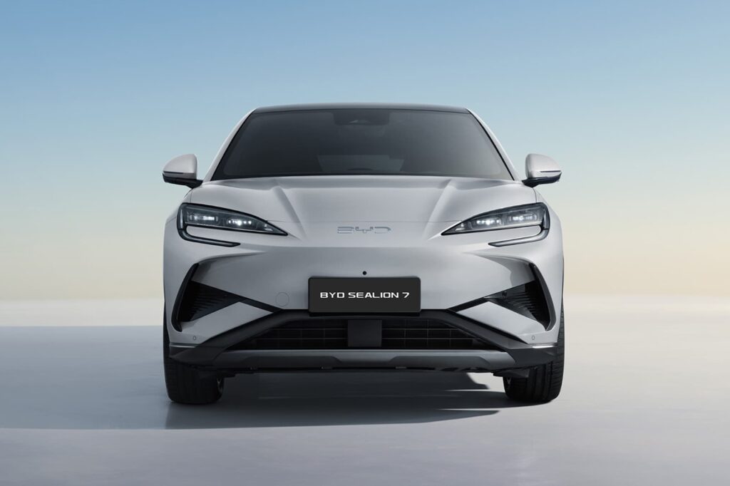 2026 비야디 씨라이언 7 앞모습