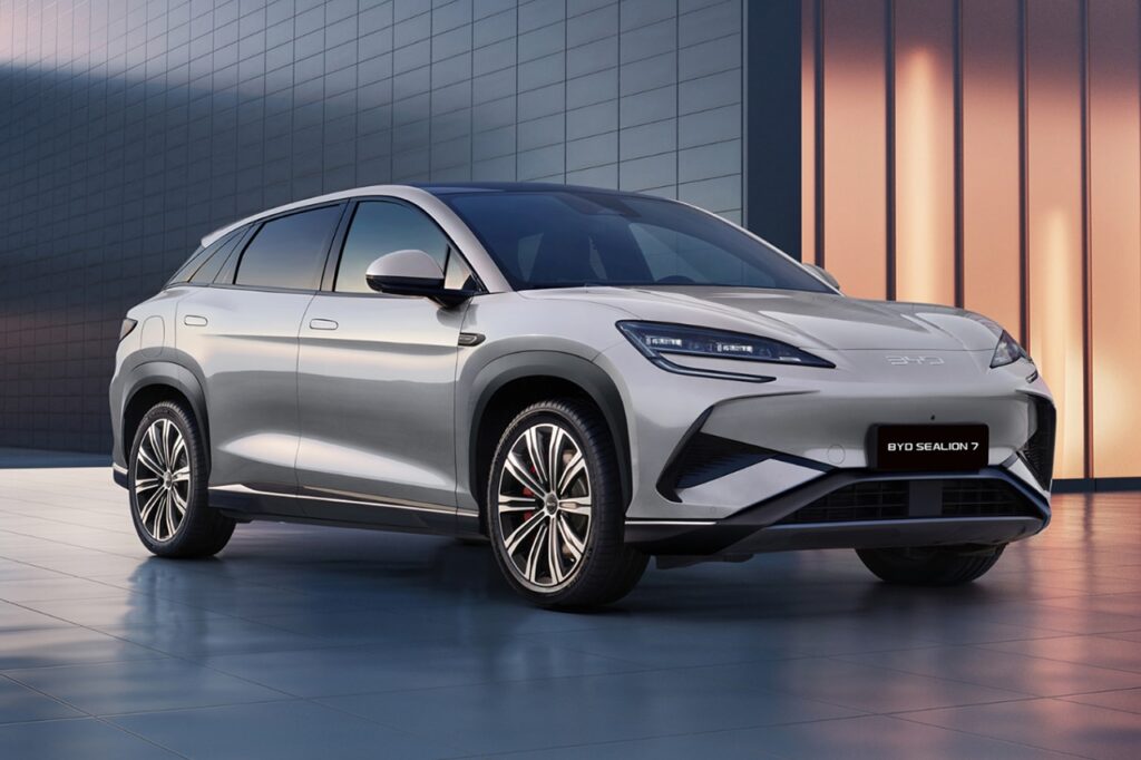 2026 비야디 씨라이언 7 옆모습