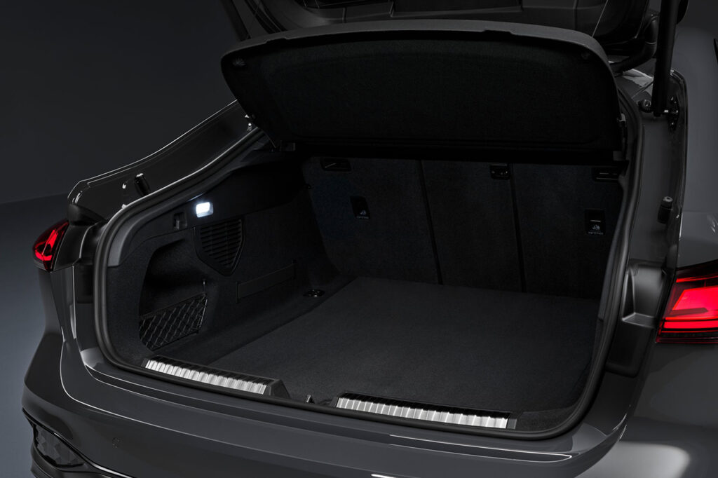 2026 아우디 A5(3세대) 트렁크