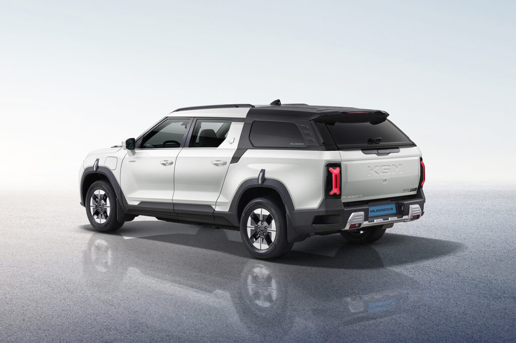2027 KGM 무쏘 EV 후측면