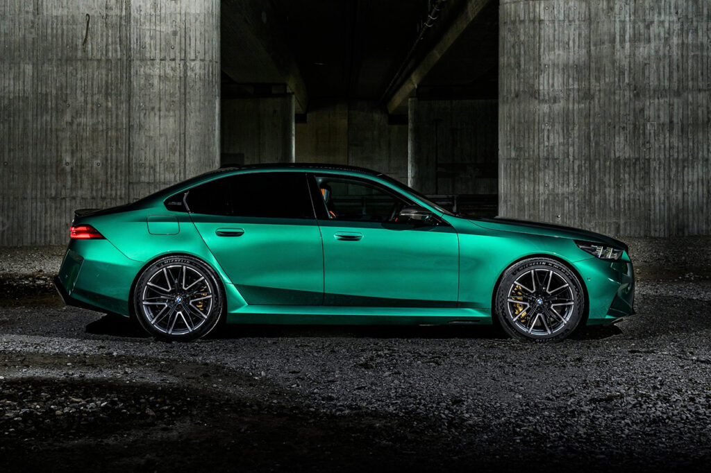 2027 BMW M5 측면 모습