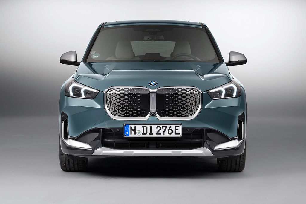 2027 BMW iX1 정면 모습
