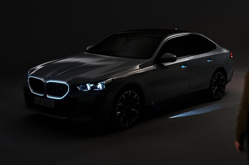 BMW 5시리즈 가격 전측면 모습