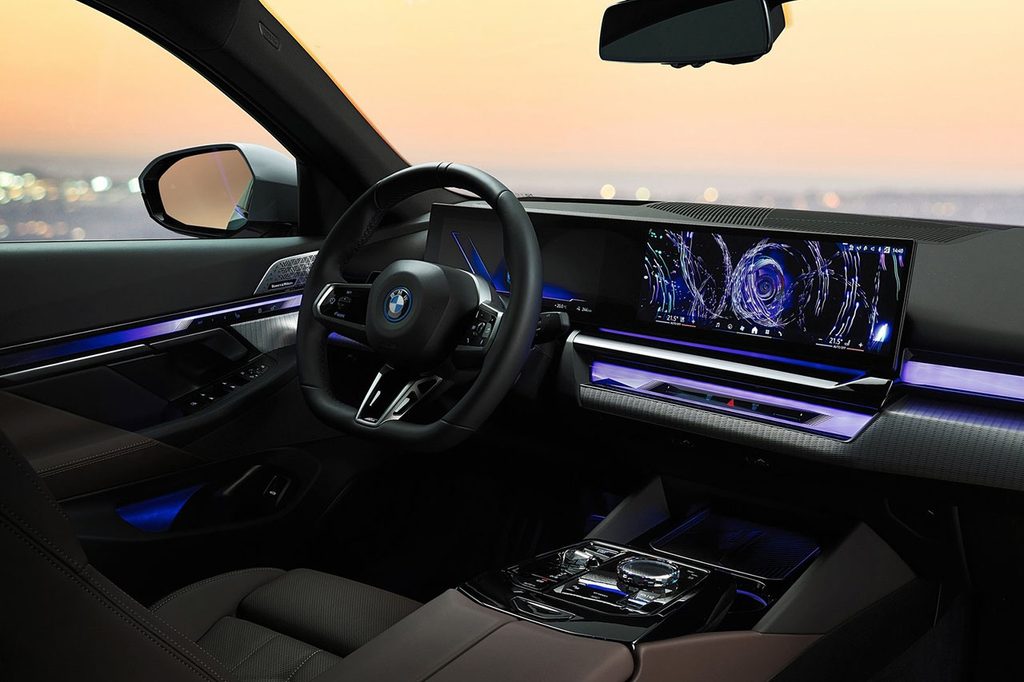 BMW 5시리즈 운전석 모습
