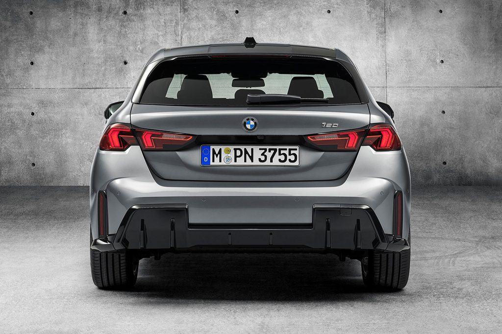 2027 BMW 1시리즈(4세대)의 뒷모습